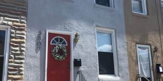 Charming 2BR/1.5BA Townhome with Attached Garage in Hampden, MD! Gallery 1