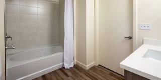 Topaz Apartments Gallery 41
