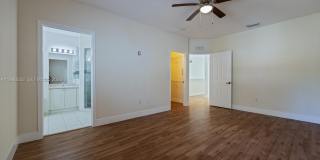 1947 SE 24th Ter Gallery 8