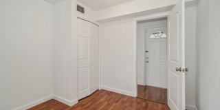 2154 Henry St Ne Gallery 10