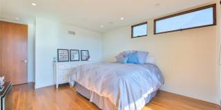 104 Manhattan Avenue Gallery 23