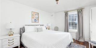 17 Old Beach Road Gallery 25