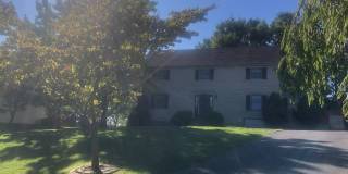 114 MEADOWBROOKE Place Gallery 1