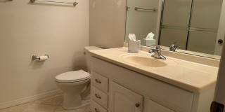 Executive 2 bedroom/ 2 bath condo Gallery 12