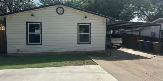 AVAILABLE: Updated 4 BR / 2 BA in Prime South Austin Location Gallery 4