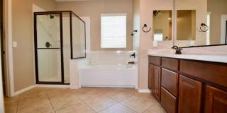 Beautiful 3 bedroom with a loft in Cooley Station! Gallery 11