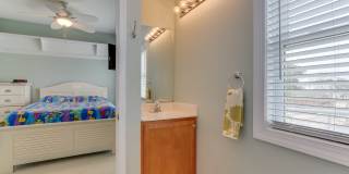 442 21st St Gallery 7