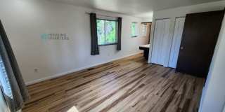 Single family home with large back yard! Gallery 10