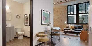 2032 N Clybourn Ave Gallery 8