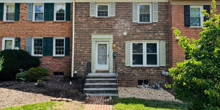 4 Bedroom 2.5 Bath Townhouse 4 Bedroom 2.5 Bath Townhouse Gallery 1