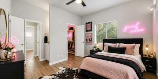 Renovated 6bed/3bath Close to Campus! Gallery 24
