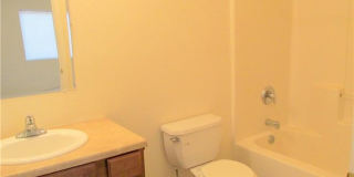 2 Bed 2 Bath Home on Corner! Gallery 10