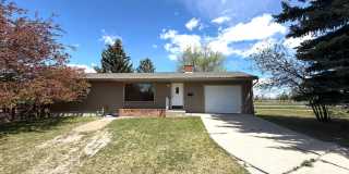 Pet Friendly 2 bed 1/5 bath Single Family Home With Fully Fenced Yard and Garage in great neighborhood! Gallery 1
