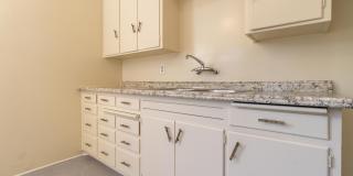 449 North Euclid Avenue Gallery 8