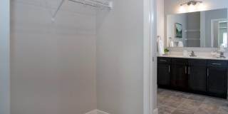 The Sixton Apartments Gallery 23