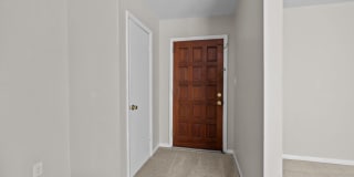 *MOVE IN READY* 3 Bed, 2 Bath Condo, Close to Uptown!!! Gallery 7