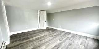 121 Oak Street Gallery 22