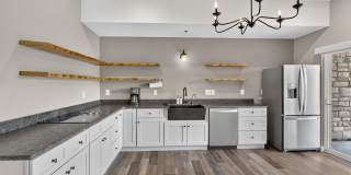 Updated 3BD/3BA Townhome: Quartz Counters, Full Basement Suite/Home Theater, Central A/C Gallery 20