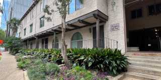Great Downtown Condo for Lease - 505 W 7th Unit 114 Gallery 1