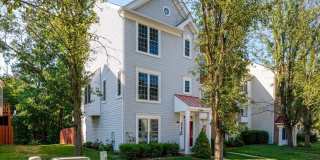 2209 COMMISSARY Circle Gallery 2
