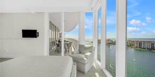 100 South Pointe Drive Gallery 5