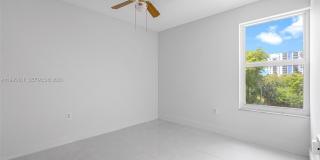 4801 NW 7th Street Gallery 14