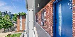 Incredible 2 bedroom 1 bath Condo in West Washington Park Neighborhood Gallery 14