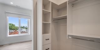 1628 North Damen Avenue Gallery 17