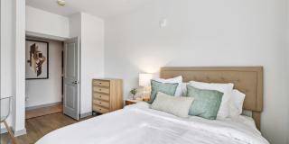 The Belle at the Lamar Gallery 25