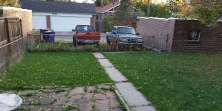 SUPER CUTE 1 BDRM IN DUPLEX HOME IN SLOAN'S LAKE AREA! GARAGE AND FENCED YARD! Gallery 8