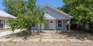 Completely Renovated 1 Bed/1Bath Duplex Available! Gallery 1