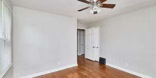 807 Selma Avenue Gallery 37