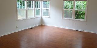 RENOVATED BALLARD 3 BED, 2 BATH DUPLEX UNIT FOR RENT CLOSE TO ALL Gallery 3