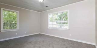 Charming 4 bed 2 bath renovated home Gallery 7