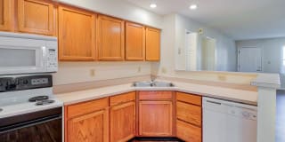 Walnut Springs Apartments Gallery 2