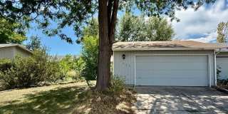Ranch-Style 3 Bed / 1 Bath Duplex Home in South Loveland Ranch-Style 3 Bed / 1 Bath Duplex Home in South Loveland Gallery 1