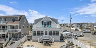 2400 Ocean Front Gallery 26