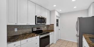 1242 N Harbor Drive Gallery 21