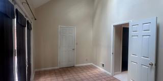Unique Lyndon area 4 bedroom home with multiple common areas Gallery 37