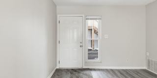 695 Riverview Gallery 4