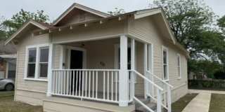 Corner-Lot Home in Denver Heights, Near I-10 – Move-In Ready with Spacious Yard & Updates Gallery 1