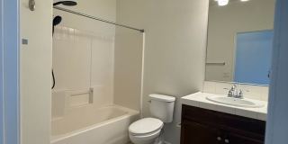 2 Bedroom, 2.5 Bath Tri-level townhouse in Signal Hill Gallery 36