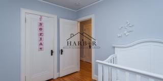 Updated Craftsman Living: 2BR/2BA + Den in NW Rochester Gallery 12