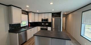 3235 Birch Gallery 1