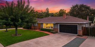 Beautiful Single-Story Home with Pool in Prime Concord Location – Gallery 24