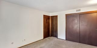 Easy Living Starts Here | 2 Bedroom Lakeside Condo Gallery 18