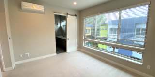 Modern 4BR Townhome in Prime Bellevue | AC | Bellevue Schools | Minutes to Microsoft Gallery 21