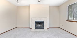 Eddingham Place Gallery 24