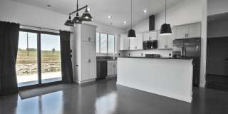 1495 Oxbow Gallery 24