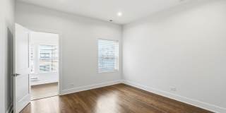 6914 N Sheridan Road Gallery 23